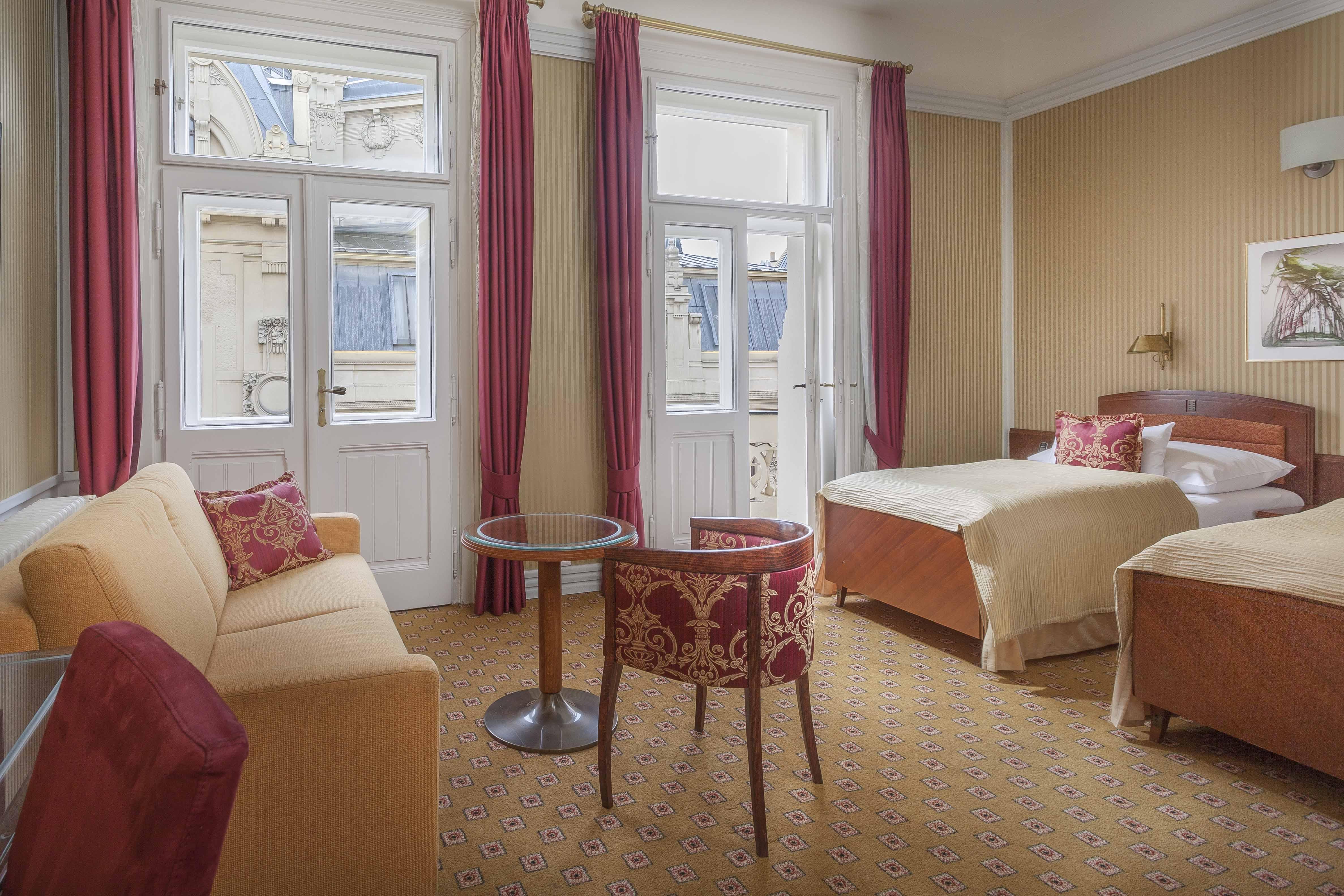Paris Hotel Praga